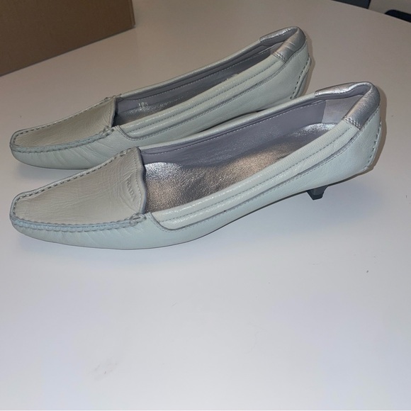 Flawless Prada Pearly Blue Slip On Kitten Heels 38.5 - Picture 1 of 7
